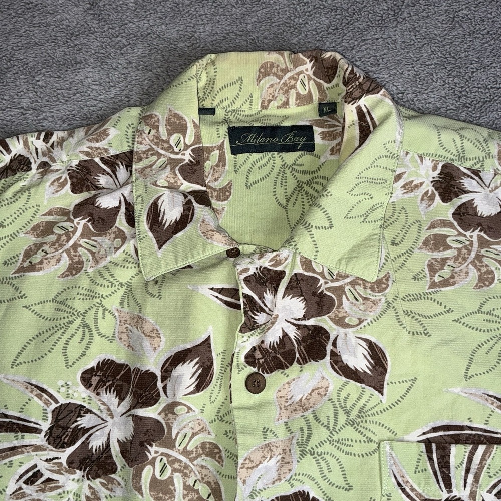 VNT Hawaiian Milano Bay Shirt Mens XL Green Brown Floral‎ Hibiscus Rayon Blend